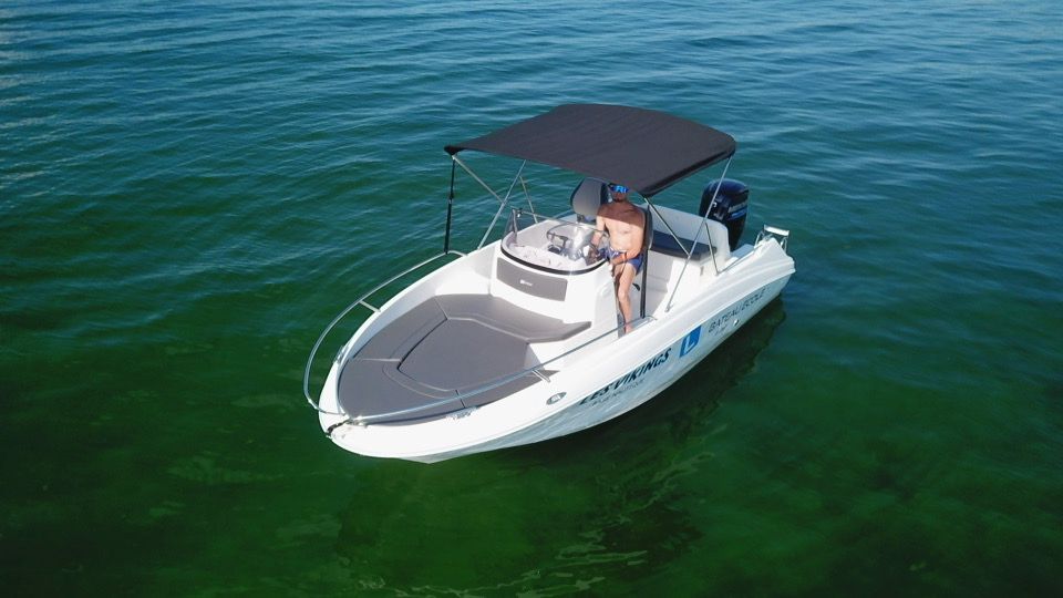 location de bateau à moteur avec permis