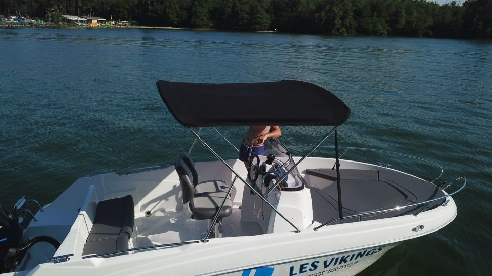 location de bateau à moteur avec permis