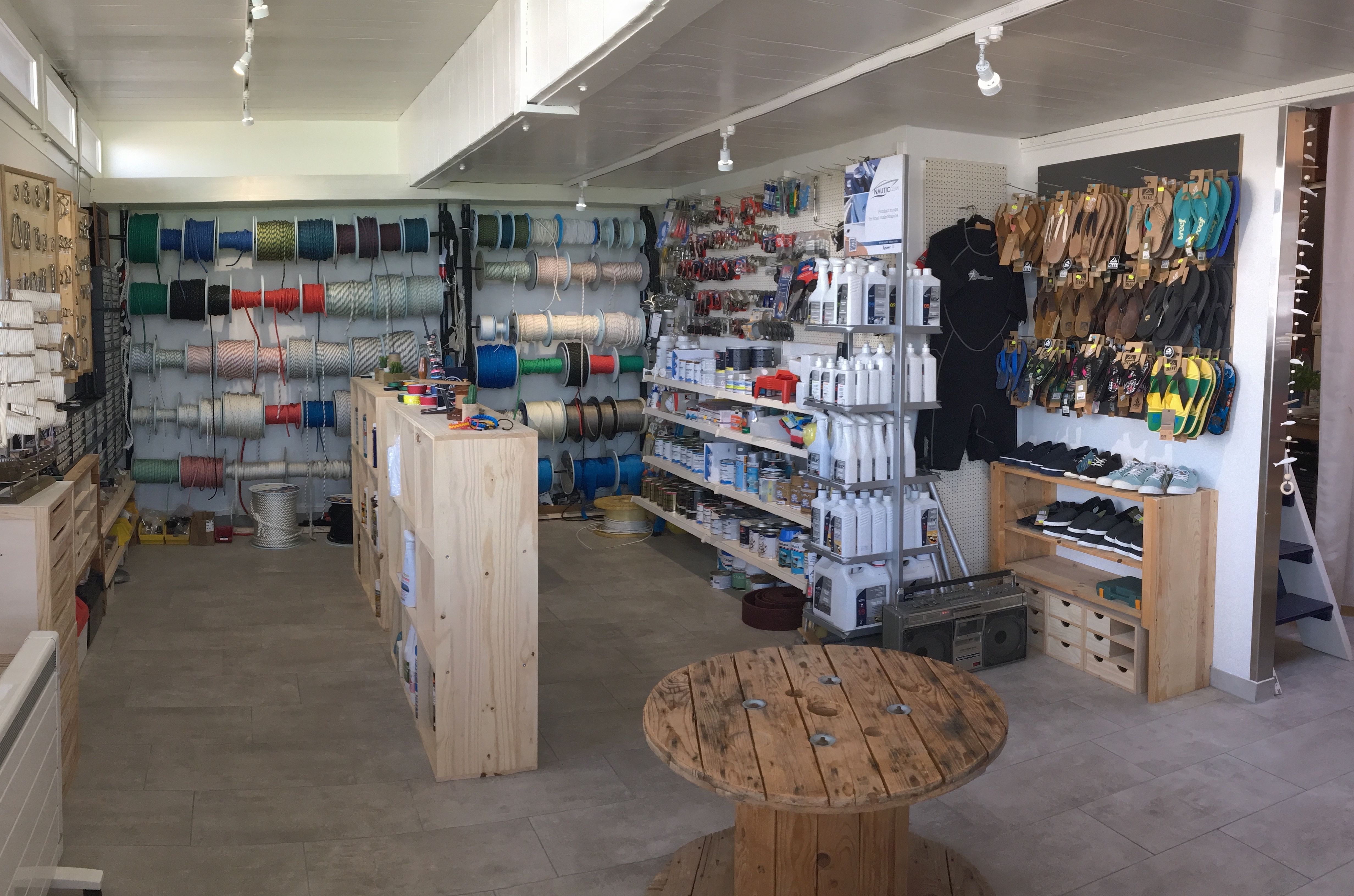 Shop, boutique de matériel de navigation